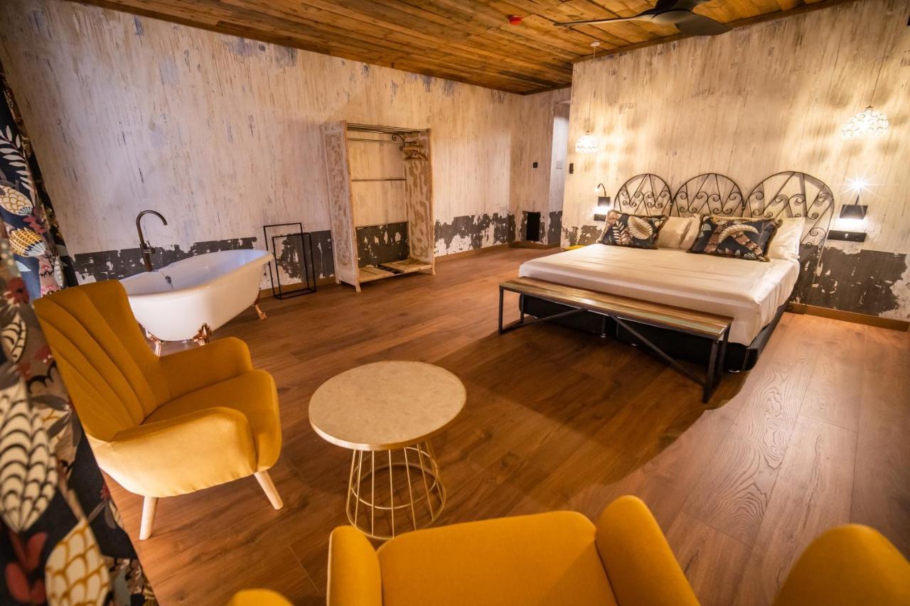 Hotel Somnifabrik Valderrobres Luaran gambar